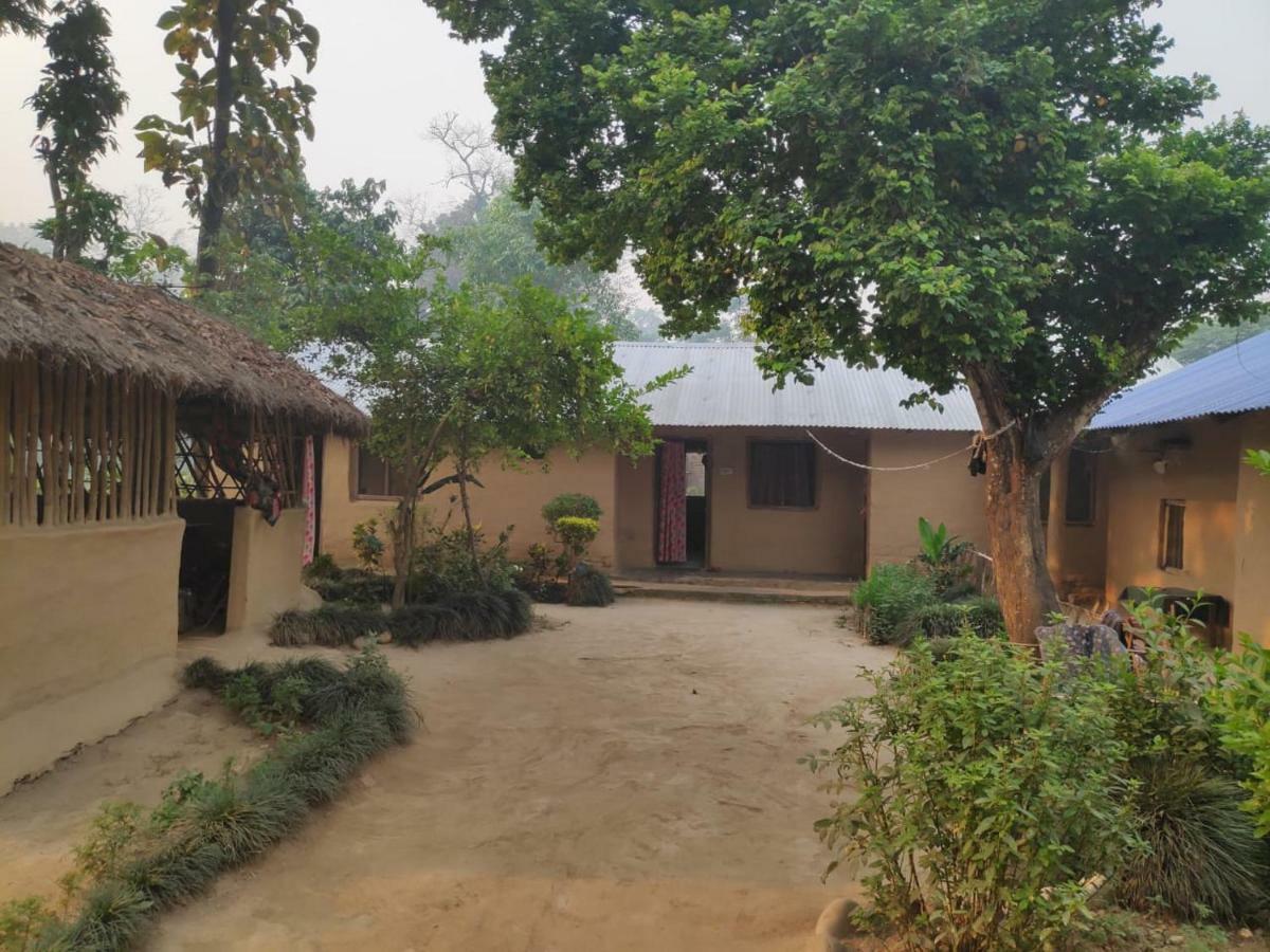 Prem Bardiya Homestay Bhurkia Buitenkant foto